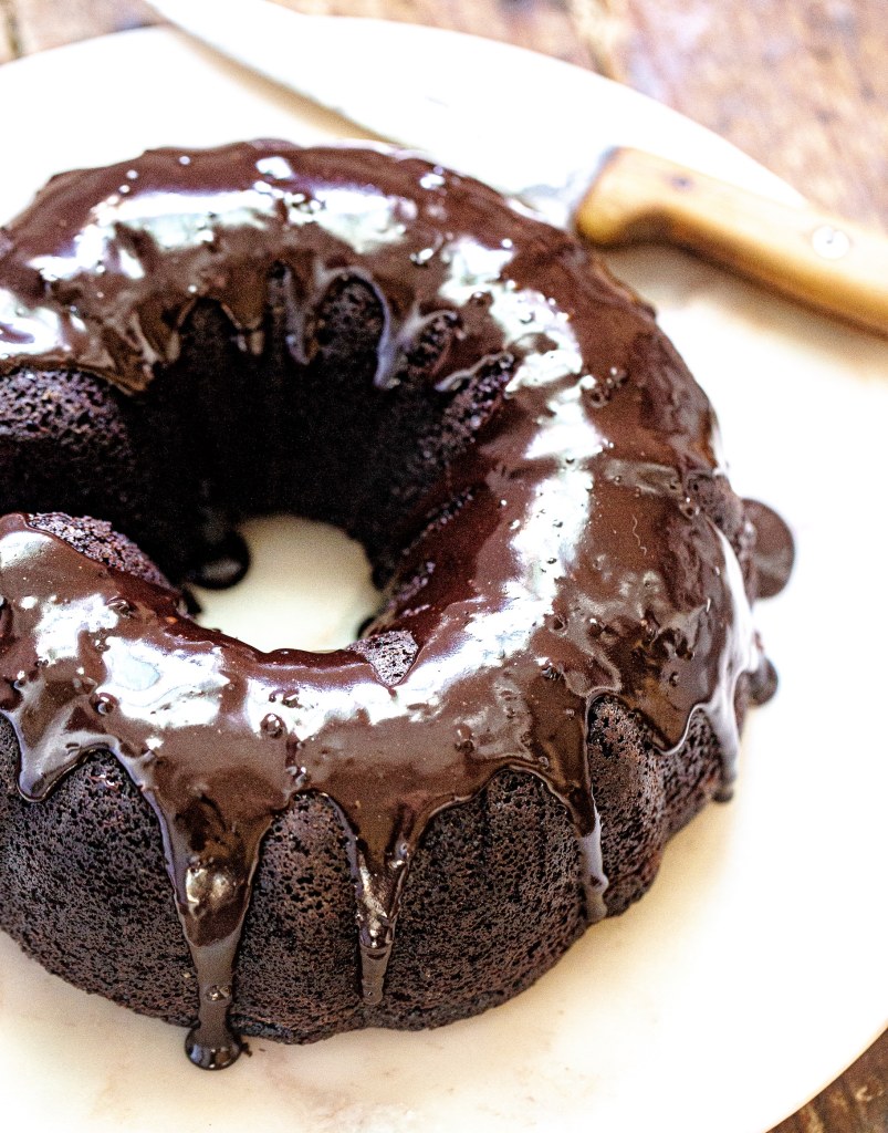 Chocolate Mirror Glaze (gelatin free)
