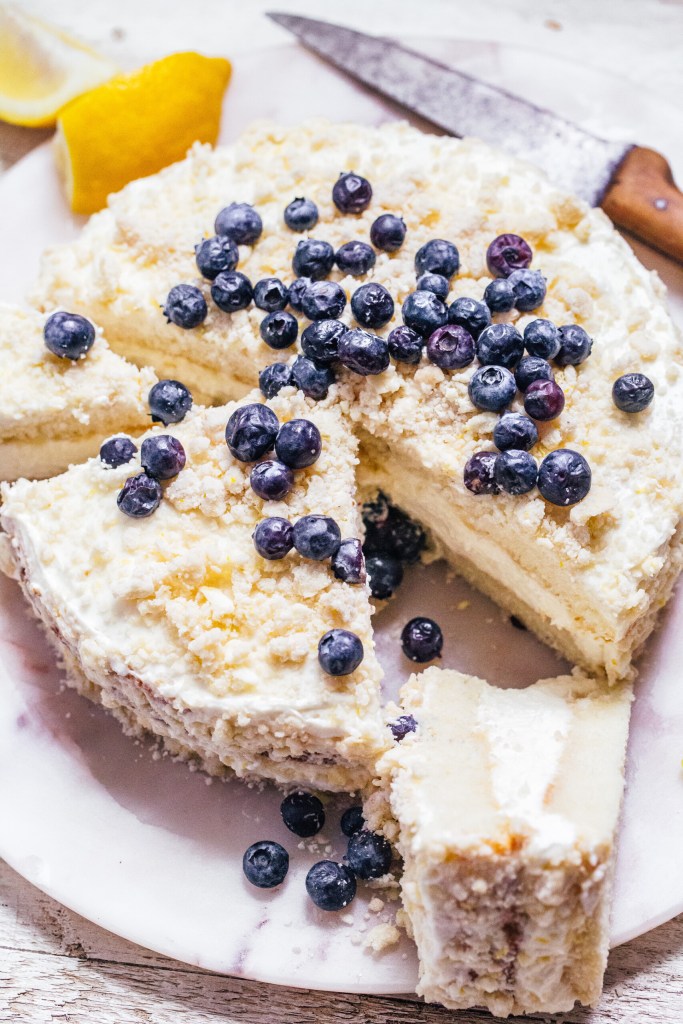 Copycat Olive Garden Lemon Cream Cake