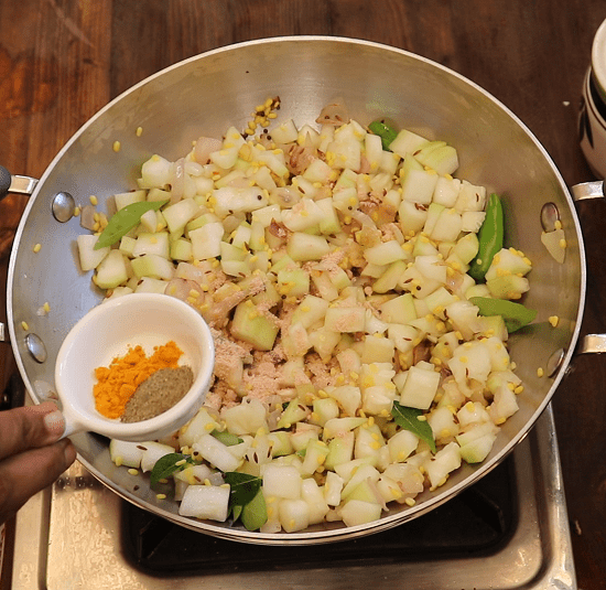 surakkai kootu/Bottle Gourd Curry step 12